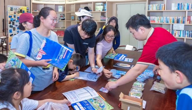 学术事务部第一副部长杨刚以“不一样的