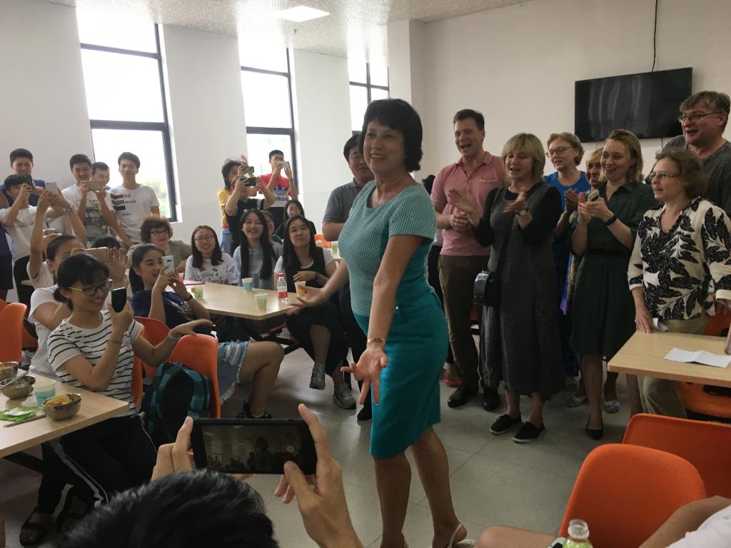 教学副校长塔拉索夫