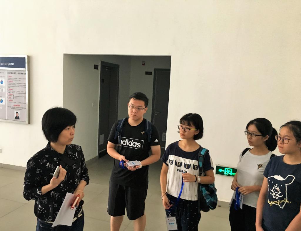 作为国内第一所引入俄罗斯优质高等华胜