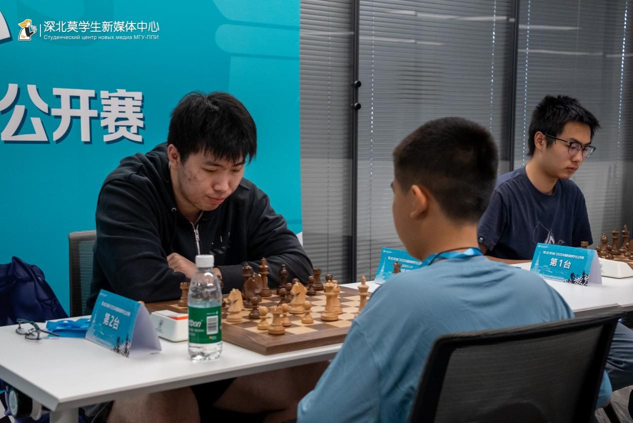 华胜手机版下载最新版下载的校园里弥漫