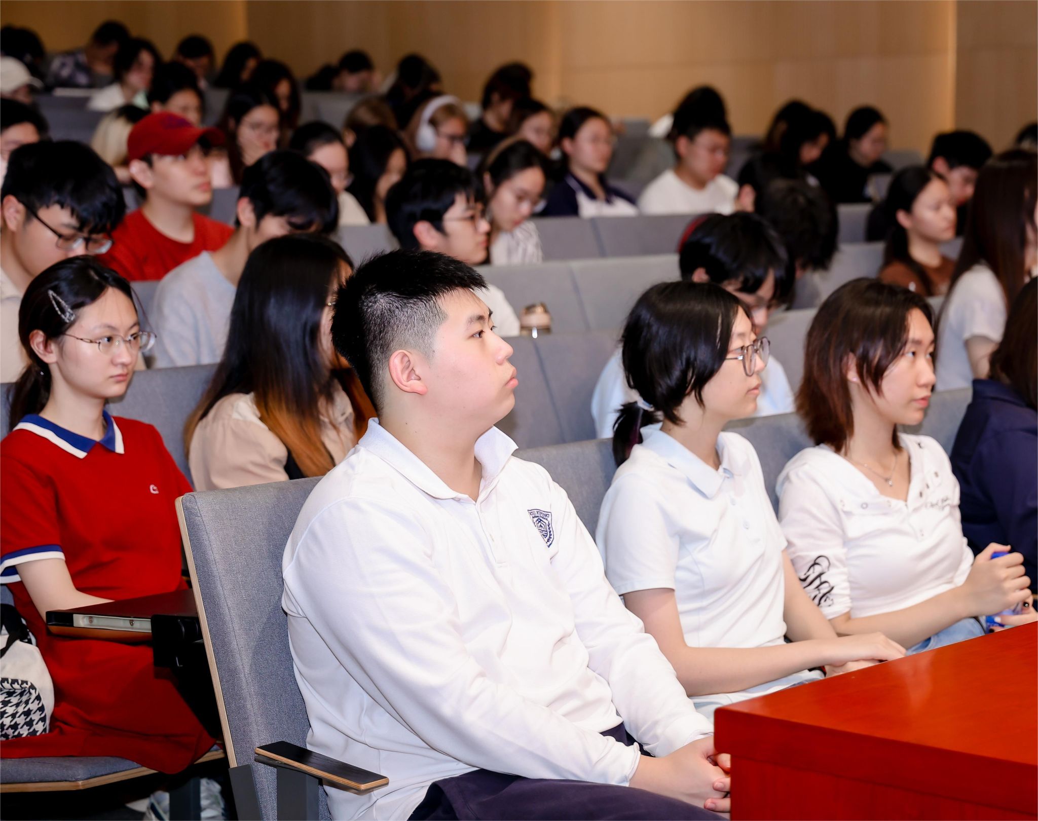 讲座围绕中国式现代化的命题逻辑