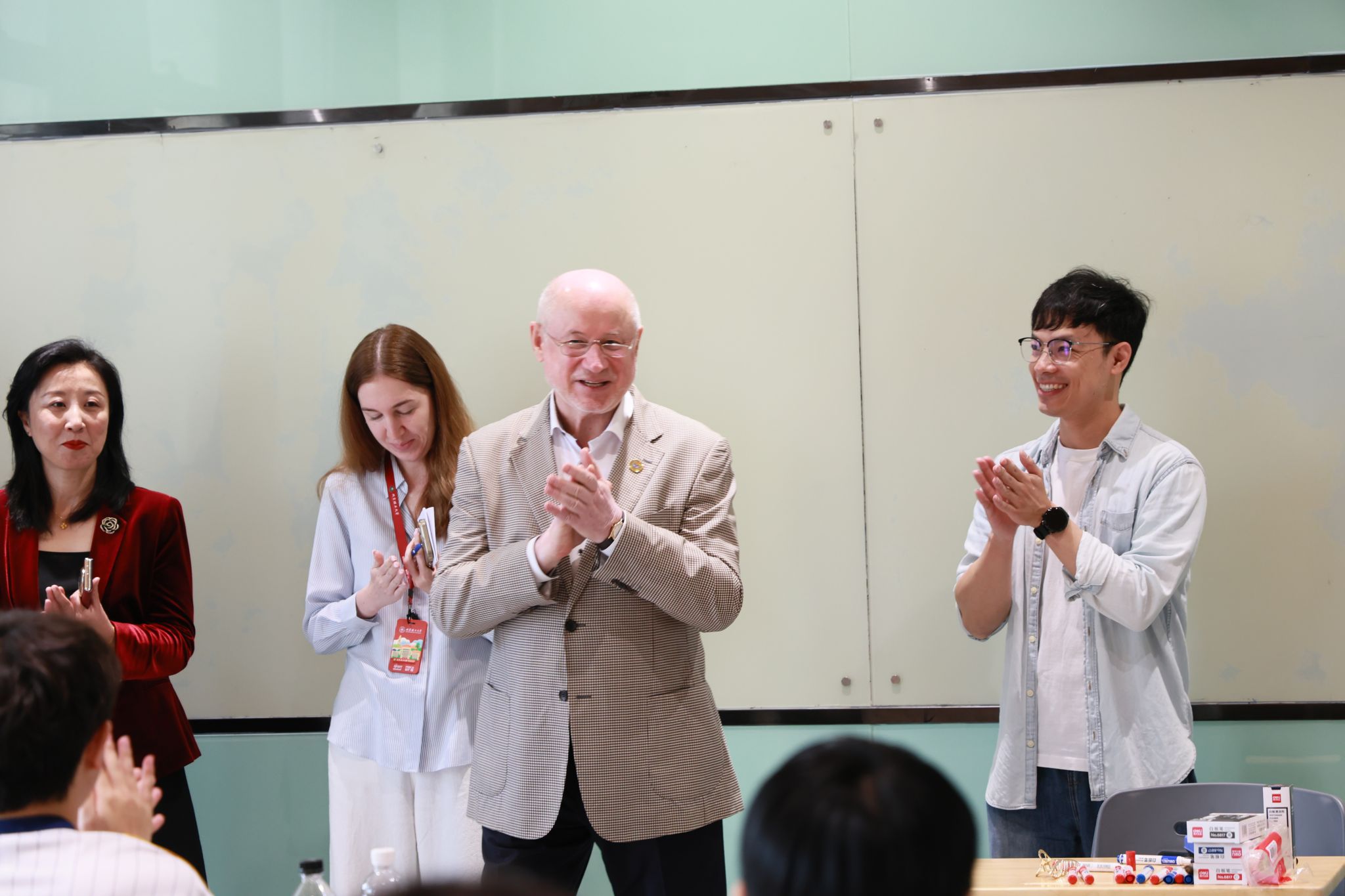 为全面把握新学期教学运行状态