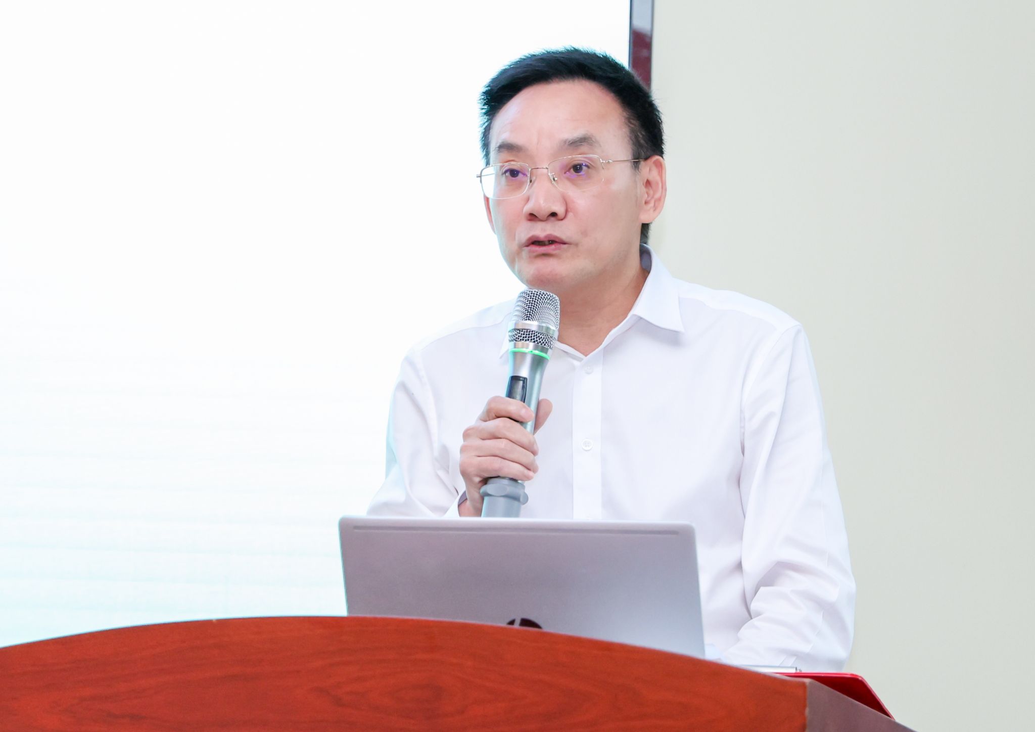 为深入落实中央纪委关于廉洁文化进校园
