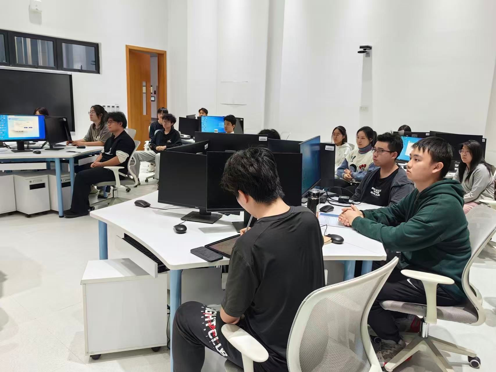 深化高校工业软件人才培养供给侧改革
