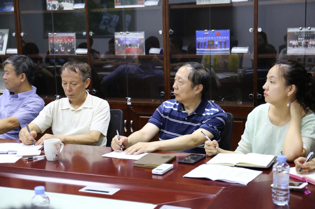 华胜手机版下载新手怎么玩代表就华胜手