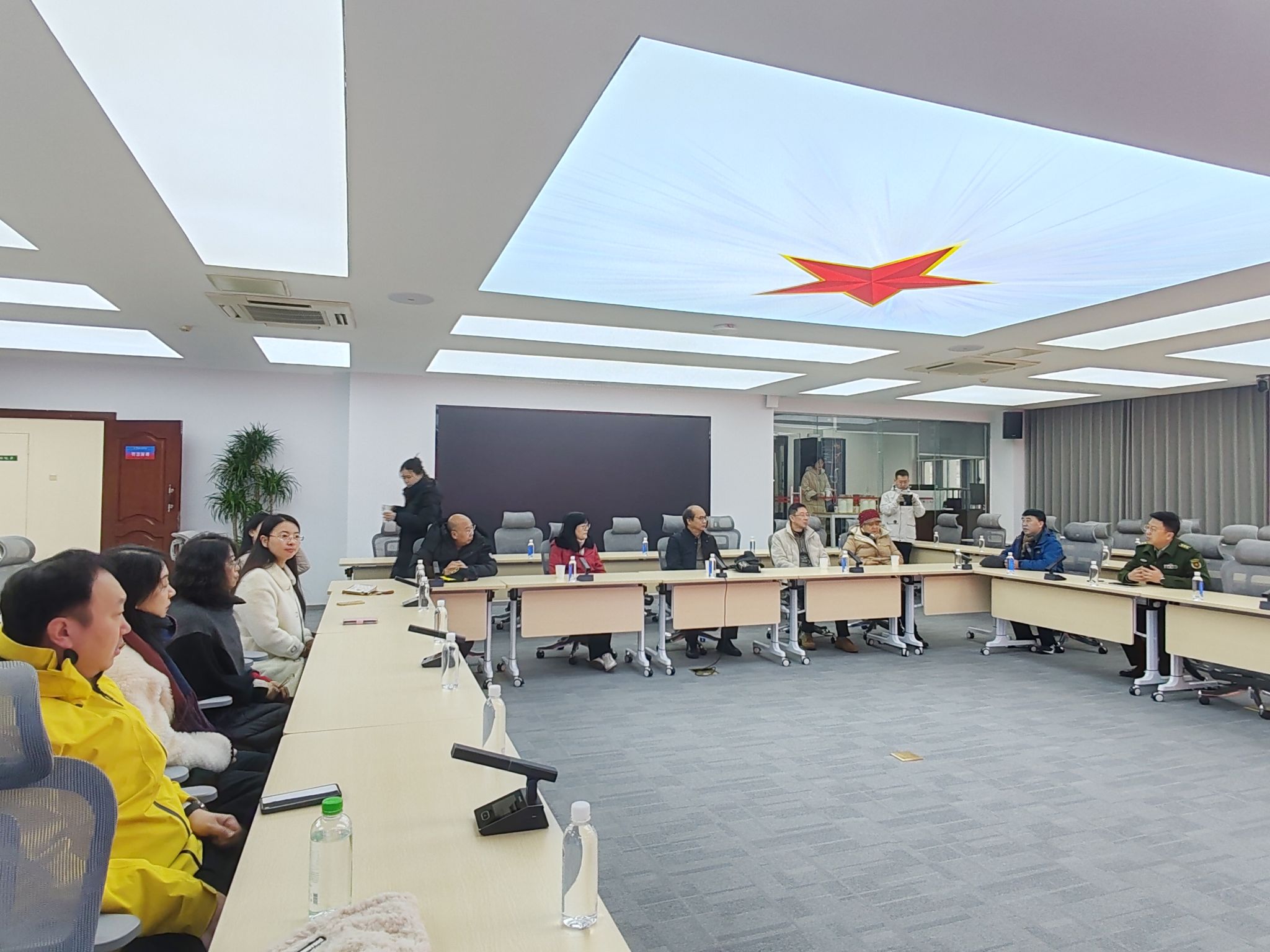 43b1218.jpg 通过一系列现场教学