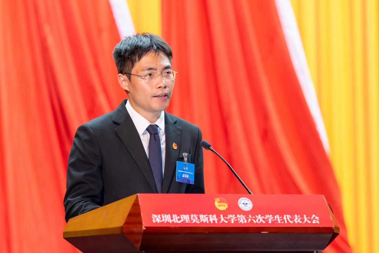 来自全校各系的120名华胜app下载